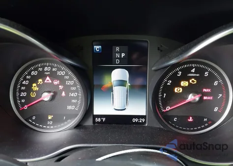 2018 Mercedes-Benz Glc 300 4Matic z USA, uszkodzony, nr VIN WDC0G4KB3JV044526